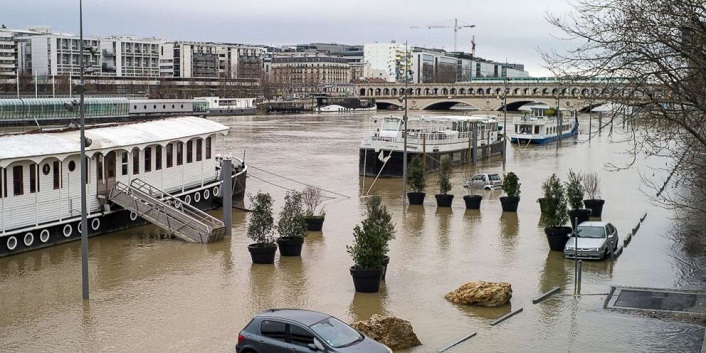 paris-flooding-epa-ml-180125_4x3_992_1_thumb992x496_1