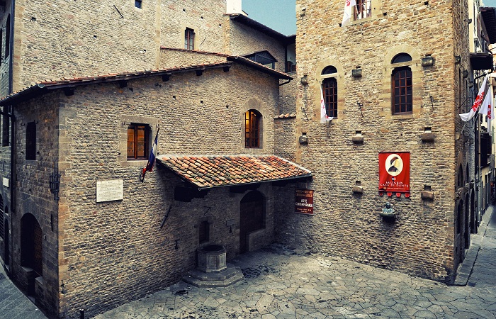 museo-casa-di-dante-bg